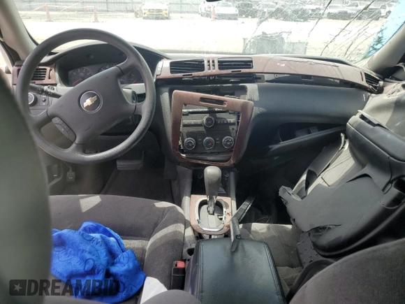 2008 Chevrolet Impala LS z VIN 2G1WB58K881281433, wystawiony jako Copart lot #50436855 z przebiegiem Nie podano mil oraz Szkoda całkowita • Salvage title. Historia ofert i sprzedaży dostępna na DreamBid. Obrazek 8.