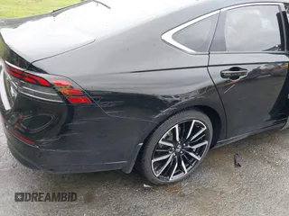2024 Honda Accord Touring z VIN 1HGCY2F8XRA094072, wystawiony jako IAAI lot #42427587 z przebiegiem 20 206 mil mil oraz . Historia ofert i sprzedaży dostępna na DreamBid. Obrazek 19.
