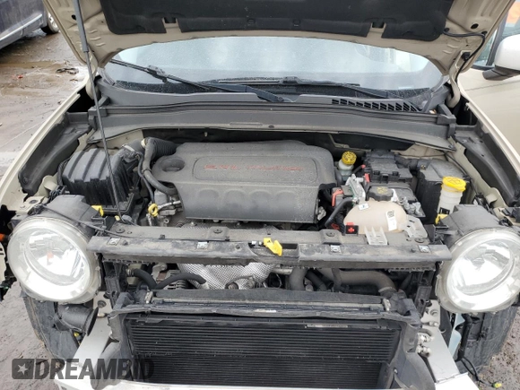2015 Jeep Renegade Limited with VIN ZACCJADT1FPB48438, listed as a Copart auction lot 51163425 with 125,877 mi miles and Clean Title. Bid and sale history available at DreamBid. Image 12.