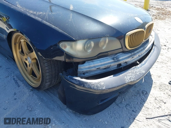 2004 BMW 3 Series 325Ci with VIN WBABW33454PG97847, listed as a IAAI auction lot 41903694 with 127,612 mi miles. Bid and sale history available at carsss.com. Image 6.