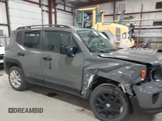 2020 Jeep Renegade Latitude z VIN ZACNJBBBXLPL52737, wystawiony jako IAAI lot #42083158 z przebiegiem 125 715 mil mil oraz . Historia ofert i sprzedaży dostępna na DreamBid. Obrazek 13.