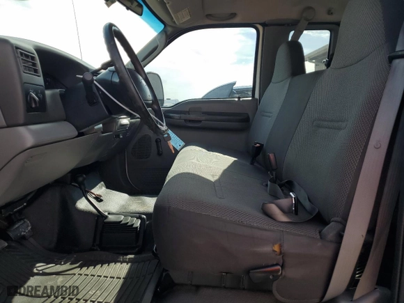2004 Ford Super Duty F-250 XL with VIN 1FTNX21L34ED23232, listed as a Copart auction lot 43246265 with 67,980 mi miles and Salvage Title. Bid and sale history available at carsss.com. Image 7.
