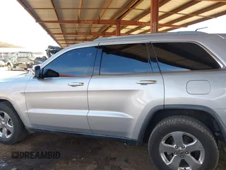 2012 Jeep Grand Cherokee Limited with VIN 1C4RJEBG7CC227488, listed as a IAAI auction lot 41881061 with 185,327 mi miles. Bid and sale history available at carsss.com. Image 15.