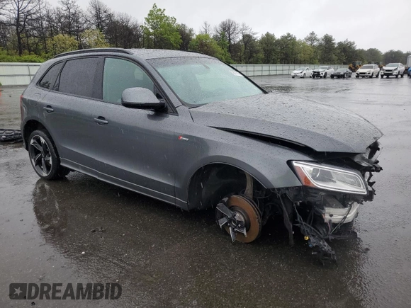 2015 Audi SQ5 Premium Plus with VIN WA1CGAFP0FA125418, listed as a Copart auction lot 58031415 with 156,188 mi miles and Salvage title. Bid and sale history available at DreamBid. Image 4.