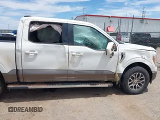 2021 Ford F-150 XL z VIN 1FTFW1E82MFA28107, wystawiony jako IAAI lot #42150129 z przebiegiem 74 496 mil mil oraz . Historia ofert i sprzedaży dostępna na DreamBid. Obrazek 6.