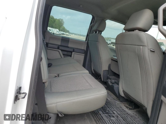2022 Ford F-350 XL z VIN 1FT8W3DT8NED45746, wystawiony jako Copart lot #53570695 z przebiegiem 143 963 mil mil oraz Szkoda całkowita • Salvage title. Historia ofert i sprzedaży dostępna na DreamBid. Obrazek 10.