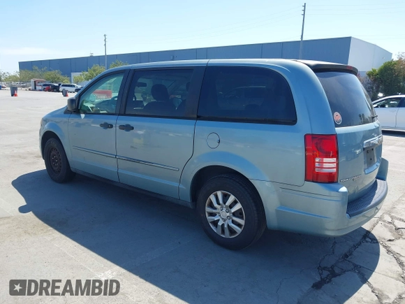 2008 Chrysler Town & Country LX with VIN 2A8HR44HX8R150286, listed as a IAAI auction lot 42040682 with 204,499 mi miles. Bid and sale history available at carsss.com. Image 3.
