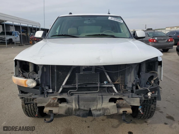 2005 GMC Yukon XL Denali with VIN 1GKFK66U35J241851, listed as a Copart auction lot 47320595 with NaN miles and Salvage Title. Bid and sale history available at carsss.com. Image 5.