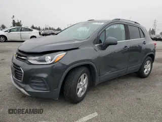 2020 Chevrolet Trax LT z VIN 3GNCJLSB4LL250298, wystawiony jako Copart lot #53170785 z przebiegiem Nie podano mil oraz Szkoda całkowita • Salvage title. Historia ofert i sprzedaży dostępna na DreamBid. Obrazek 1.