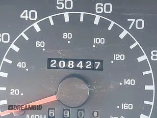2001 Ford F-350 XL with VIN 1FTSX31F91EA40154, listed as a IAAI auction lot 41561772 with 208,427 mi miles and . Bid and sale history available at DreamBid. Image 14.