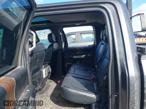 2018 Ford F-150 XL z VIN 1FTEW1E53JKE66560, wystawiony jako IAAI lot #41837583 z przebiegiem 131 060 mil mil oraz . Historia ofert i sprzedaży dostępna na DreamBid. Obrazek 8.