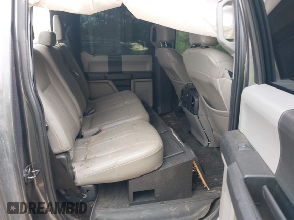 2018 Ford F-150 XL with VIN 1FTEW1CP2JFB50192, listed as a IAAI auction lot 41946675 with 154,934 mi miles. Bid and sale history available at carsss.com. Image 8.