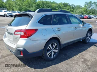 2019 Subaru Outback Limited z VIN 4S4BSENC1K3293035, wystawiony jako IAAI lot #42542100 z przebiegiem 112 455 mil mil oraz . Historia ofert i sprzedaży dostępna na DreamBid. Obrazek 4.