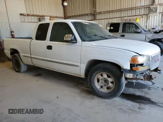 2000 GMC New Sierra 1500 SL with VIN 2GTEC19V1Y1331705, listed as a Copart auction lot 43594875 with 318,533 mi miles and Clean Title. Bid and sale history available at carsss.com. Image 4.