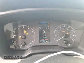 2023 Toyota Corolla Cross LE z VIN 7MUCAAAG5PV064608, wystawiony jako Copart lot #51744375 z przebiegiem 18 031 mil mil oraz Szkody całkowita. Historia ofert i sprzedaży dostępna na DreamBid. Obrazek 9.