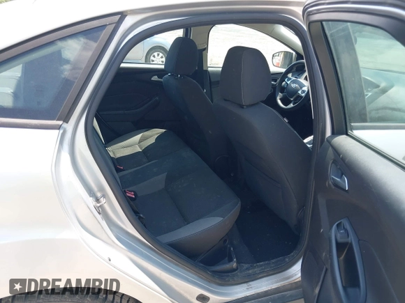 2013 Ford Focus SE with VIN 1FADP3F20DL265762, listed as a IAAI auction lot 42425911 with 173,358 mi miles and . Bid and sale history available at DreamBid. Image 8.