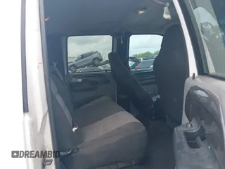 2003 Ford F-250 XL z VIN 1FTNW21L43EA90253, wystawiony jako IAAI lot #42102297 z przebiegiem Nie podano mil oraz . Historia ofert i sprzedaży dostępna na DreamBid. Obrazek 8.