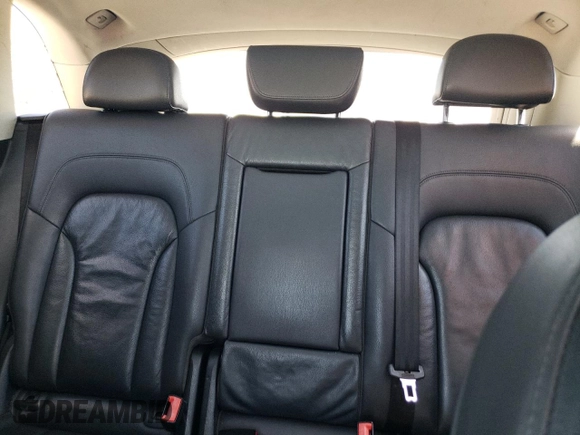 2014 Audi Q5 Premium Plus z VIN WA1DGAFP9EA130412, wystawiony jako Copart lot #56852895 z przebiegiem 189 901 mil mil oraz Szkoda całkowita • Salvage title. Historia ofert i sprzedaży dostępna na DreamBid. Obrazek 10.