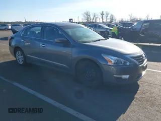 2014 Nissan Altima SV with VIN 1N4AL3AP2EN387708, listed as a IAAI auction lot 40797951 with 277,005 mi miles and . Bid and sale history available at carsss.com. Image 1.