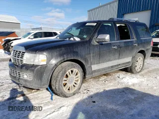 2014 Lincoln Navigator z VIN 5LMJJ2J58EEL00024, wystawiony jako Copart lot #44945635 z przebiegiem 164 119 mil mil oraz Szkoda całkowita • Salvage title. Historia ofert i sprzedaży dostępna na DreamBid. Obrazek 1.