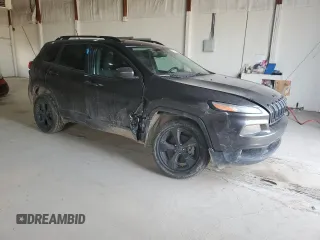 2015 Jeep Cherokee Latitude with VIN 1C4PJMCS4FW778081, listed as a Copart auction lot 48952285 with 184,999 mi miles and Salvage Title. Bid and sale history available at carsss.com. Image 4.