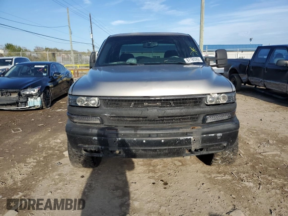 2002 Chevrolet Silverado 1500HD LT z VIN 1GCGK13U22F226215, wystawiony jako Copart lot #67556633 z przebiegiem 237 272 mil mil oraz Szkoda całkowita • Salvage title. Historia ofert i sprzedaży dostępna na DreamBid. Obrazek 5.