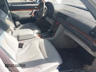 1995 Mercedes-Benz S z VIN WDBGA43E0SA254443, wystawiony jako IAAI lot #42168405 z przebiegiem 88 156 mil mil oraz . Historia ofert i sprzedaży dostępna na DreamBid. Obrazek 5.