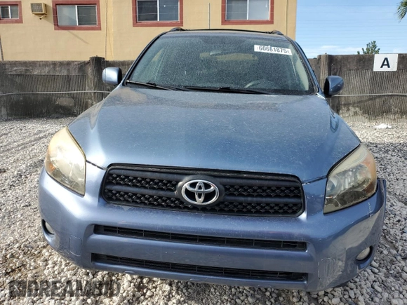 2007 Toyota RAV4 Sport with VIN JTMBD32V975078684, listed as a Copart auction lot 60661875 with 186,379 mi miles and Salvage title. Bid and sale history available at DreamBid. Image 5.