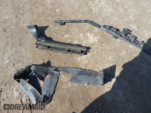 2021 Ford Escape SE с VIN 1FMCU9G69MUA05952, выставлен на аукционе IAAI как лот 41718174 с пробегом 126 700 миль миль и . История ставок и продаж доступна на DreamBid. Изображение 12.