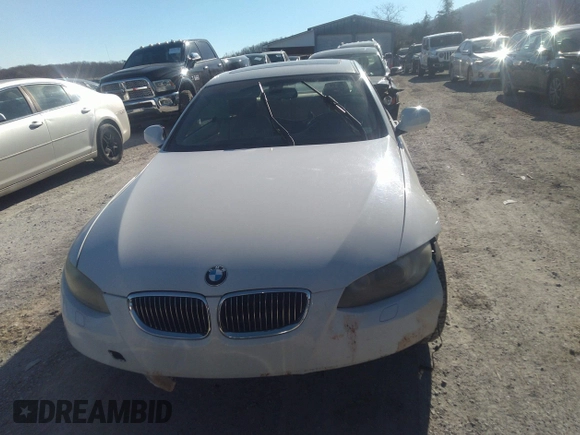2010 BMW 3 Series 328i with VIN WBAWB3C58AP139280, listed as a IAAI auction lot 41390262 with 137,928 mi miles. Bid and sale history available at carsss.com. Image 12.