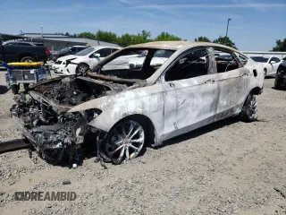 2020 Ford Fusion SE z VIN 3FA6P0HD5LR127544, wystawiony jako Copart lot #54260895 z przebiegiem Nie podano mil oraz Nie do naprawy • Non repairable. Historia ofert i sprzedaży dostępna na DreamBid. Obrazek 1.