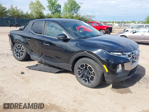 2022 Hyundai Santa Cruz SEL with VIN 5NTJBDAE2NH000464, listed as a IAAI auction lot 42329921 with 32,890 mi miles and . Bid and sale history available at DreamBid. Image 1.