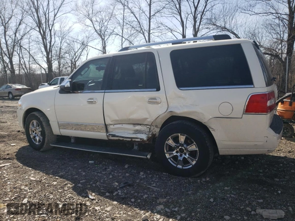2007 Lincoln Navigator with VIN 5LMFU28567LJ24897, listed as a Copart auction lot 49324365 with Not provided miles and Salvage title. Bid and sale history available at DreamBid. Image 2.