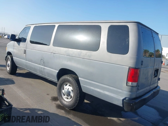 2003 Ford Econoline Passenger XL with VIN 1FBSS31L03HA89902, listed as a IAAI auction lot 42139053 with 308,647 mi miles. Bid and sale history available at carsss.com. Image 3.