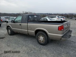 1998 GMC Sonoma SLS with VIN 1GTCT19XXW8508898, listed as a Copart auction lot 87130834 with 206,151 mi miles and Clean Title. Bid and sale history available at carsss.com. Image 2.