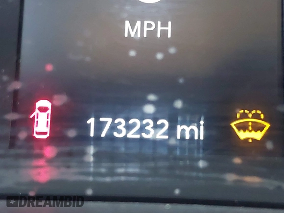 2019 Jeep Cherokee Latitude Plus z VIN 1C4PJLLBXKD123116, wystawiony jako IAAI lot #41981044 z przebiegiem 173 232 mil mil oraz . Historia ofert i sprzedaży dostępna na DreamBid. Obrazek 7.