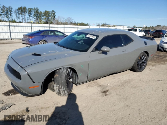 2019 Dodge Challenger SXT z VIN 2C3CDZAG4KH521999, wystawiony jako Copart lot #42093645 z przebiegiem 83 704 mil mil oraz Szkoda całkowita • Salvage title. Historia ofert i sprzedaży dostępna na DreamBid. Obrazek 1.