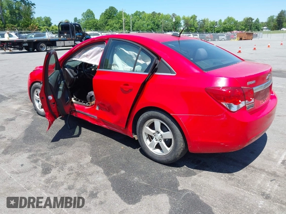 2014 Chevrolet Cruze 1LT z VIN 1G1PC5SB8E7114515, wystawiony jako IAAI lot #42230308 z przebiegiem 93 366 mil mil oraz . Historia ofert i sprzedaży dostępna na DreamBid. Obrazek 3.