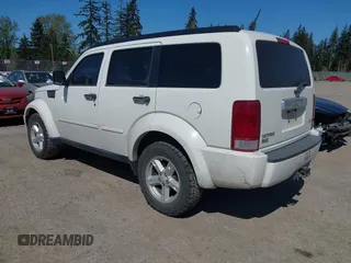 2007 Dodge Nitro SLT z VIN 1D8GU58K07W586777, wystawiony jako IAAI lot #42043802 z przebiegiem 143 324 mil mil oraz . Historia ofert i sprzedaży dostępna na DreamBid. Obrazek 3.