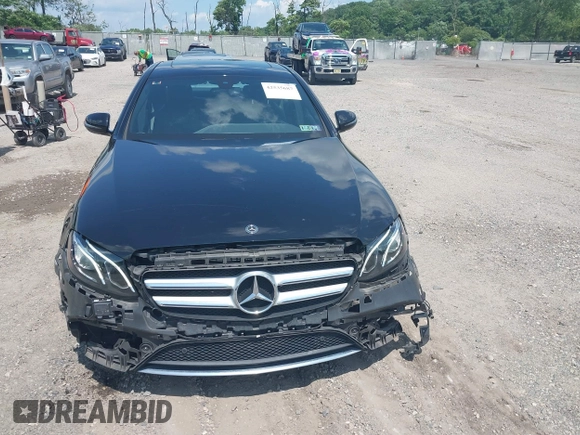2018 Mercedes-Benz E 300 with VIN WDDZF4KB0JA394337, listed as a IAAI auction lot 42535687 with 40,509 mi miles and . Bid and sale history available at DreamBid. Image 12.
