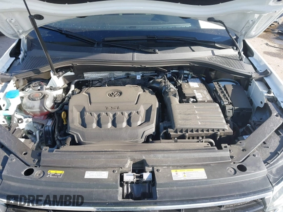 2024 Volkswagen Tiguan SE R-Line Black with VIN 3VVCB7AX0RM099863, listed as a IAAI auction lot 41851884 with 14,091 mi miles and . Bid and sale history available at DreamBid. Image 10.