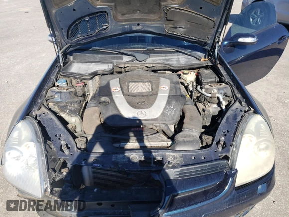 2007 Mercedes-Benz SLK 350 z VIN WDBWK56F97F142964, wystawiony jako Copart lot #81995134 z przebiegiem 98 475 mil mil oraz Szkoda całkowita • Salvage title. Historia ofert i sprzedaży dostępna na DreamBid. Obrazek 11.