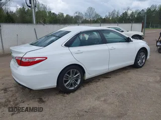 2015 Toyota Camry XLE with VIN 4T1BF1FK4FU044490, listed as a IAAI auction lot 41938048 with 93,700 mi miles. Bid and sale history available at carsss.com. Image 4.