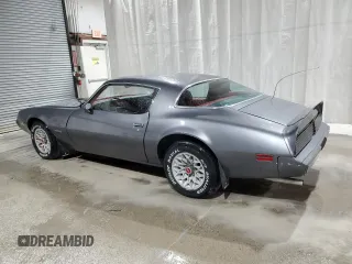 1981 Pontiac Firebird z VIN 1G2AS87A4BN117926, wystawiony jako Copart lot #49288185 z przebiegiem 54 759 mil mil oraz Tytuł czysty. Historia ofert i sprzedaży dostępna na DreamBid. Obrazek 2.