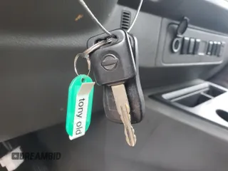 2018 Nissan NV Cargo S z VIN 1N6BF0KYXJN805015, wystawiony jako IAAI lot #42403871 z przebiegiem 171 667 mil mil oraz . Historia ofert i sprzedaży dostępna na DreamBid. Obrazek 23.