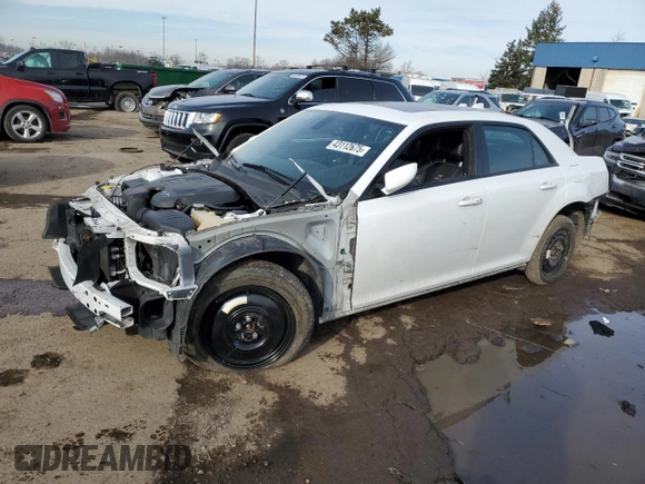 2017 Chrysler 300 S with VIN 2C3CCAGG4HH648336, listed as a Copart auction lot 43112675 with 92,120 mi miles and Clean Title. Bid and sale history available at DreamBid. Image 1.