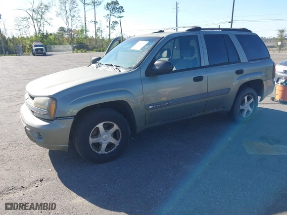 2004 Chevrolet TrailBlazer LS with VIN 1GNDT13S942209802, listed as a IAAI auction lot 41842521 with 197,319 mi miles. Bid and sale history available at carsss.com. Image 2.