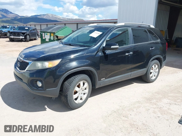 2011 Kia Sorento LX with VIN 5XYKTDA13BG003955, listed as a IAAI auction lot 42149296 with 192,519 mi miles. Bid and sale history available at carsss.com. Image 2.