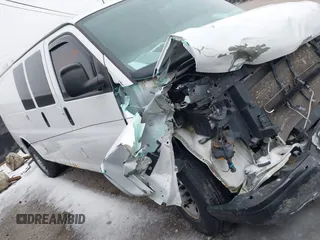 2015 Chevrolet Express Cargo z VIN 1GCZGUCG1F1101005, wystawiony jako IAAI lot #41314699 z przebiegiem 103 736 mil mil oraz . Historia ofert i sprzedaży dostępna na DreamBid. Obrazek 13.
