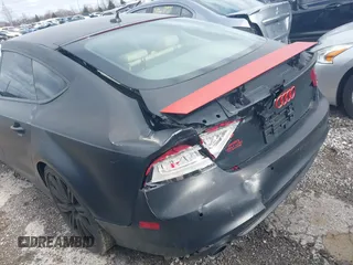 2013 Audi A7 Prestige с VIN WAU2GAFC4DN081943, выставлен на аукционе IAAI как лот 41599395 с пробегом 129 458 миль миль и . История ставок и продаж доступна на DreamBid. Изображение 6.